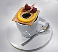 Lungo decaffeinato con chocolate blanco y frutas acidas