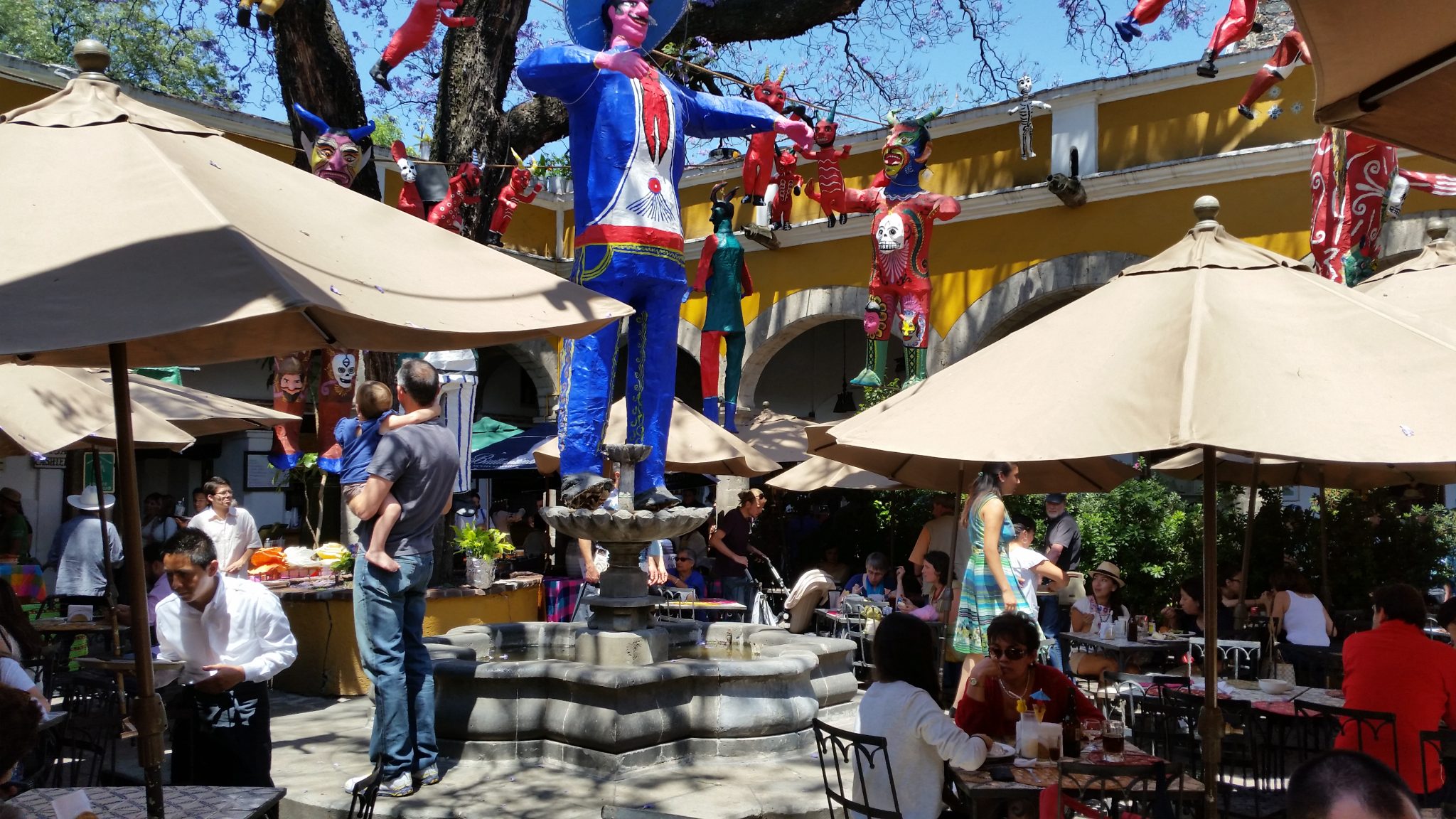 El patio del bazar San Ángel