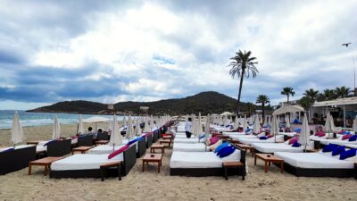 Hay vida más allá de las estrellas, las playas o los DJ. Foto Igor Cubillo.