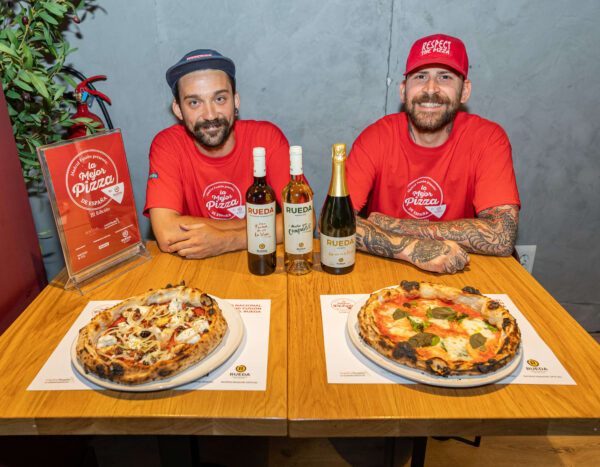 Marco Zambonardi y Massimo Comune, de Can Pizza (El Prat de Llobregat) repiten victoria en el concurso de la Mejor Pizza de España