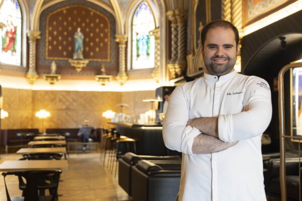 El chef de Sukaldean Aitor Santamaría