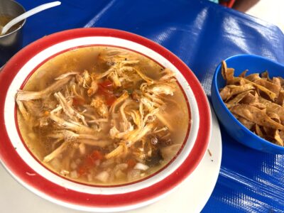 Sopa de limón, taquería La Lupita.