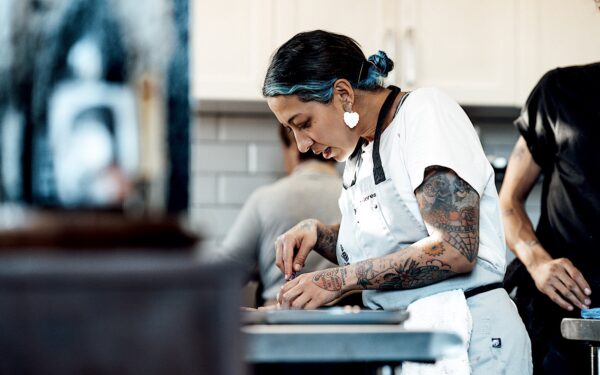 Ana Dolores dirige la cocina de Esquina Común.