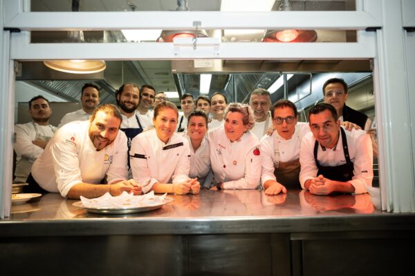 Los cocineros que elaboraron la cena en beneficio de WCK