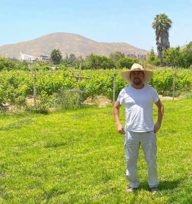 Martín Santa María en el campo.