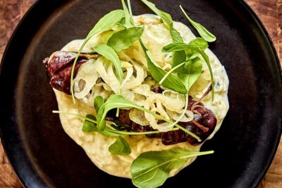 morcilla con tzatziki e hinojo. Santiago Cueva en Marcando el Camino.