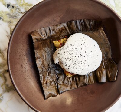 Tamal colado de pato pibil y crema de maíz tierno, Jorge Vallejo en Quintonil