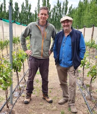 Esteban Milovic y Fernando Almena concretaron la alianza entre el cerezo y la viña.