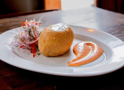 Papa rellena con mayonesa de rocoto. José del Castillo en Isolina.