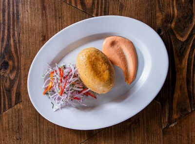 Papa rellena con mayonesa de rocoto. José del Castillo en Isolina.