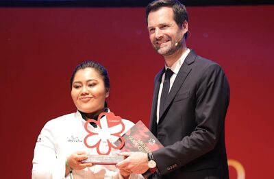 Thalia Barrios, de Levadura de Olla, recibe una estrella y el premio Chef joven.