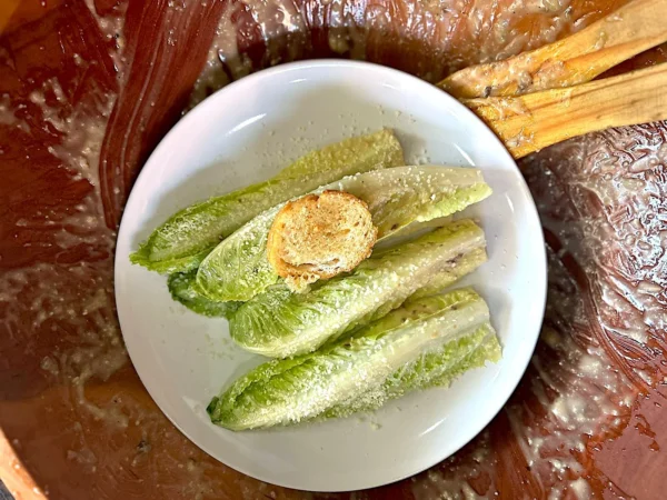 Ensalada César. Foto, Claudio Poblete.