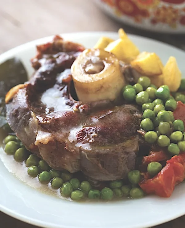 Ossobuco arvejado. Marcelo Cicali en Bar Liguria