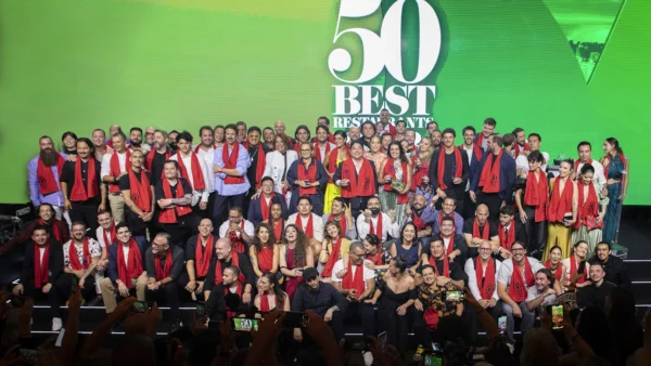 La imagen muestra a los protagonistas de la gala Latin America 50 Bests 2023