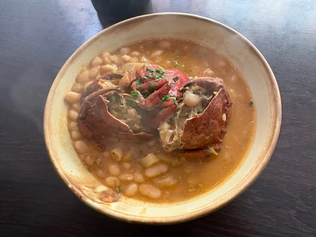 La Tavernetta. Fagioli bianchi stile Sardegna con finocchio e granchietti di mare