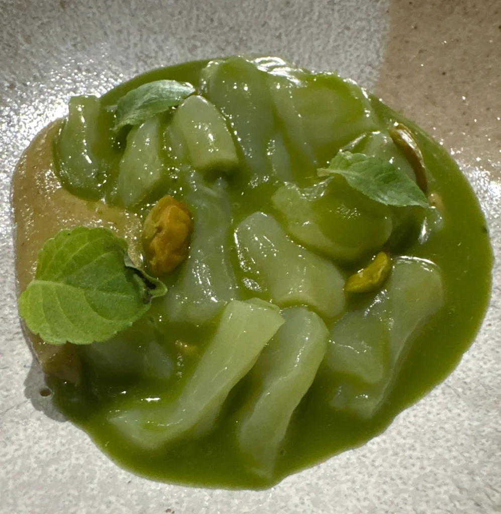 Callos de bacalao y praliné de pistacho