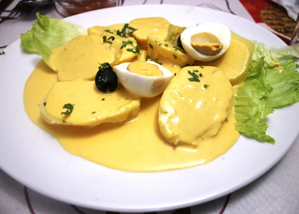 Patatas a la huancaína. Restaurante Blanquita. Santa Coloma de Gramenet.